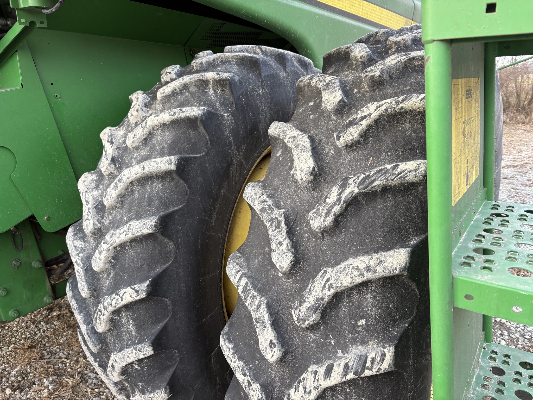 2010 Goodyear 520/85R42 Wheels / Tires / Track