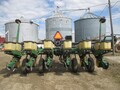  John Deere 7200 Planter