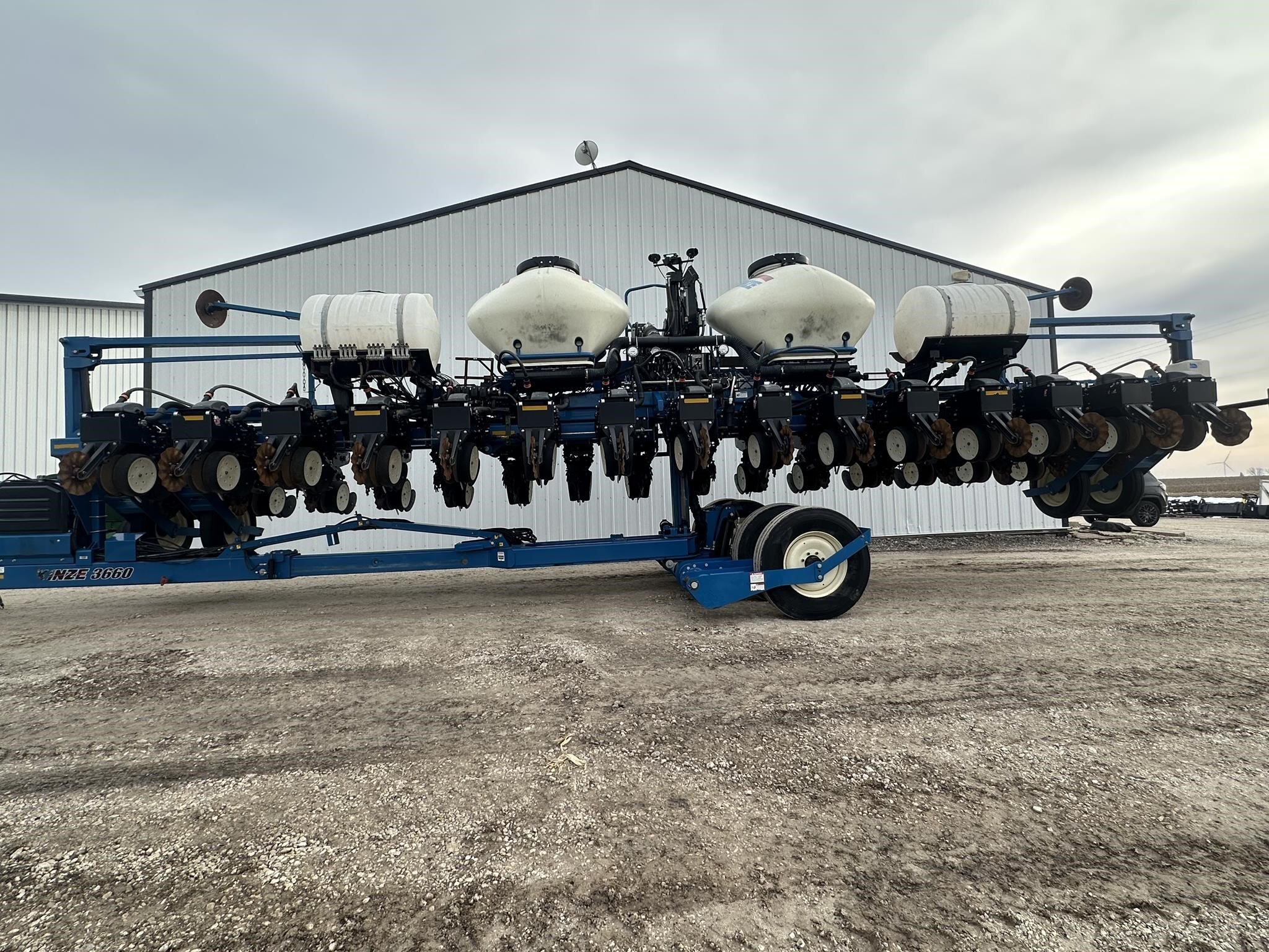 2012 Kinze 3660 ASD Planter