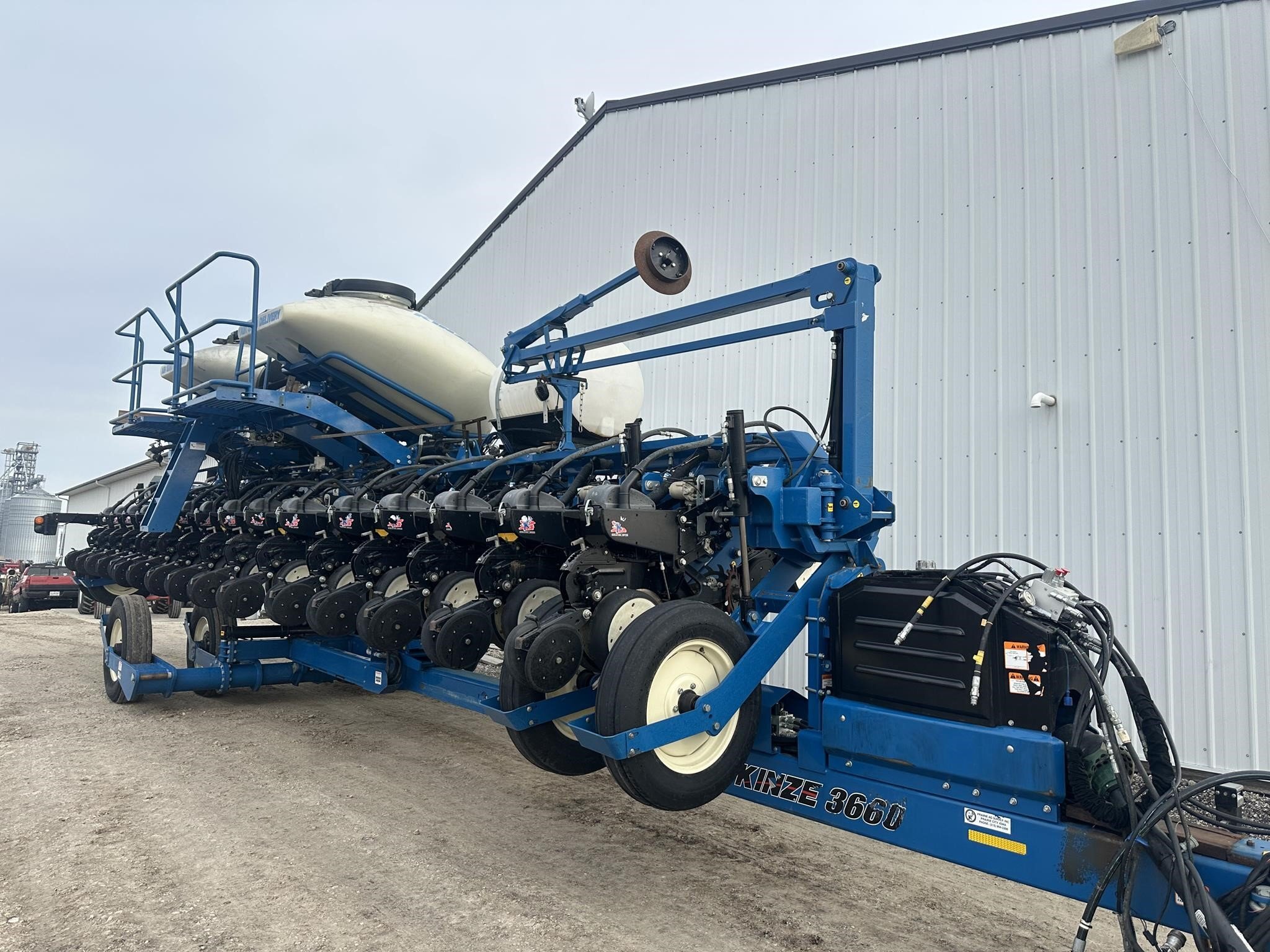 2012 Kinze 3660 ASD Planter