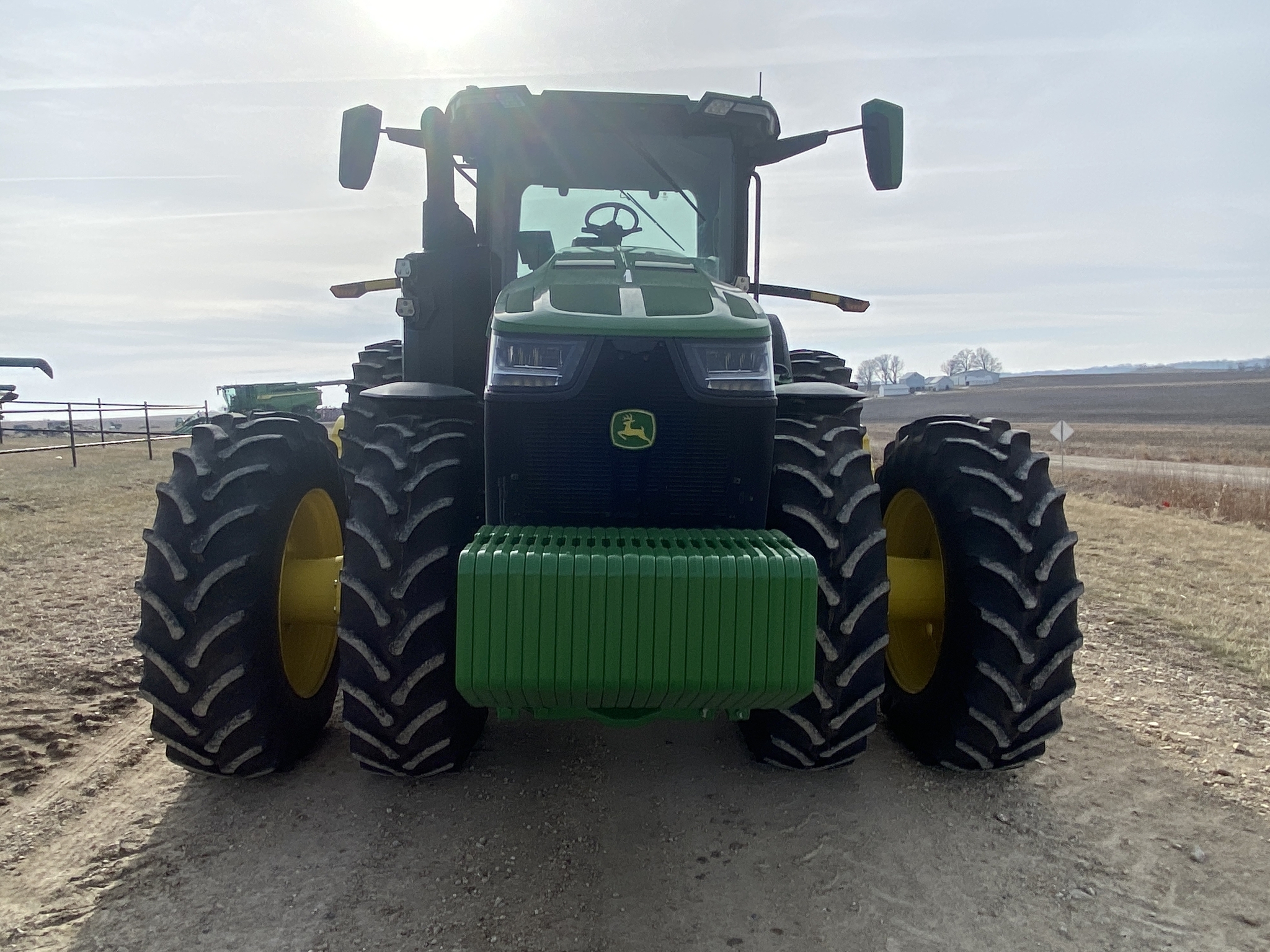 2022 John Deere 8R 370 Tractor