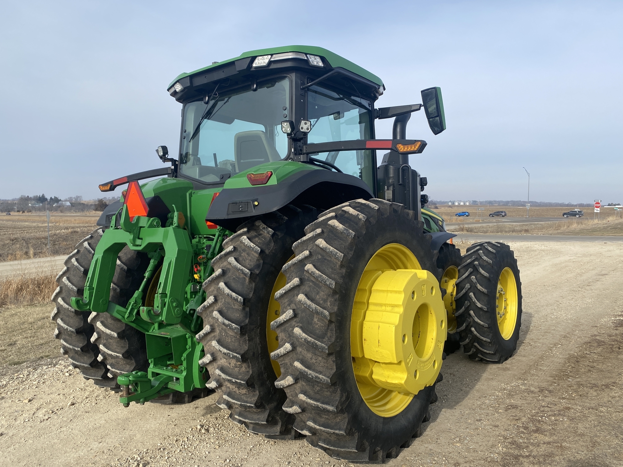 2022 John Deere 8R 370 Tractor