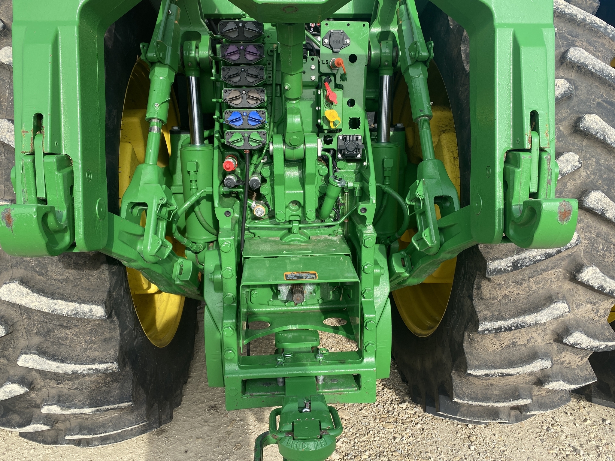 2022 John Deere 8R 370 Tractor