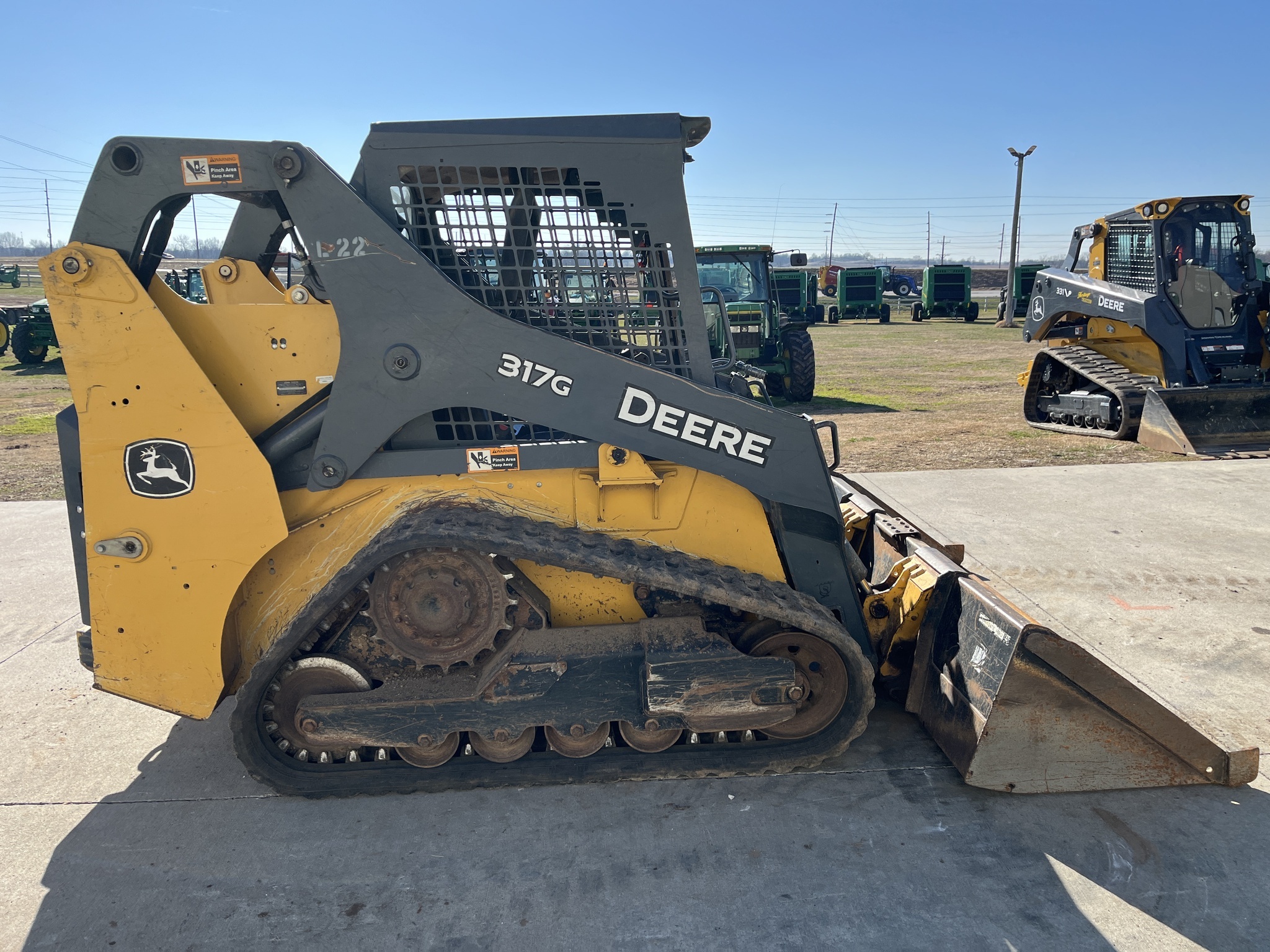 2017 Deere 317G Skid Steer