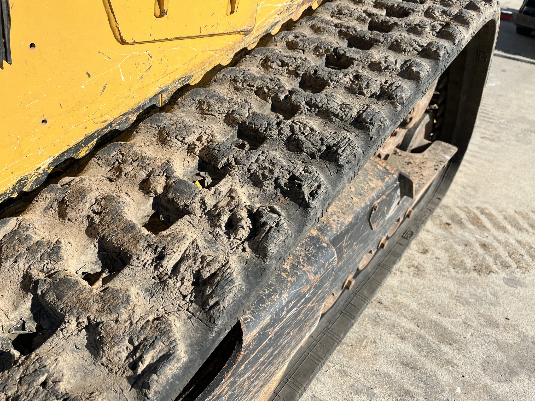 2017 Deere 317G Skid Steer