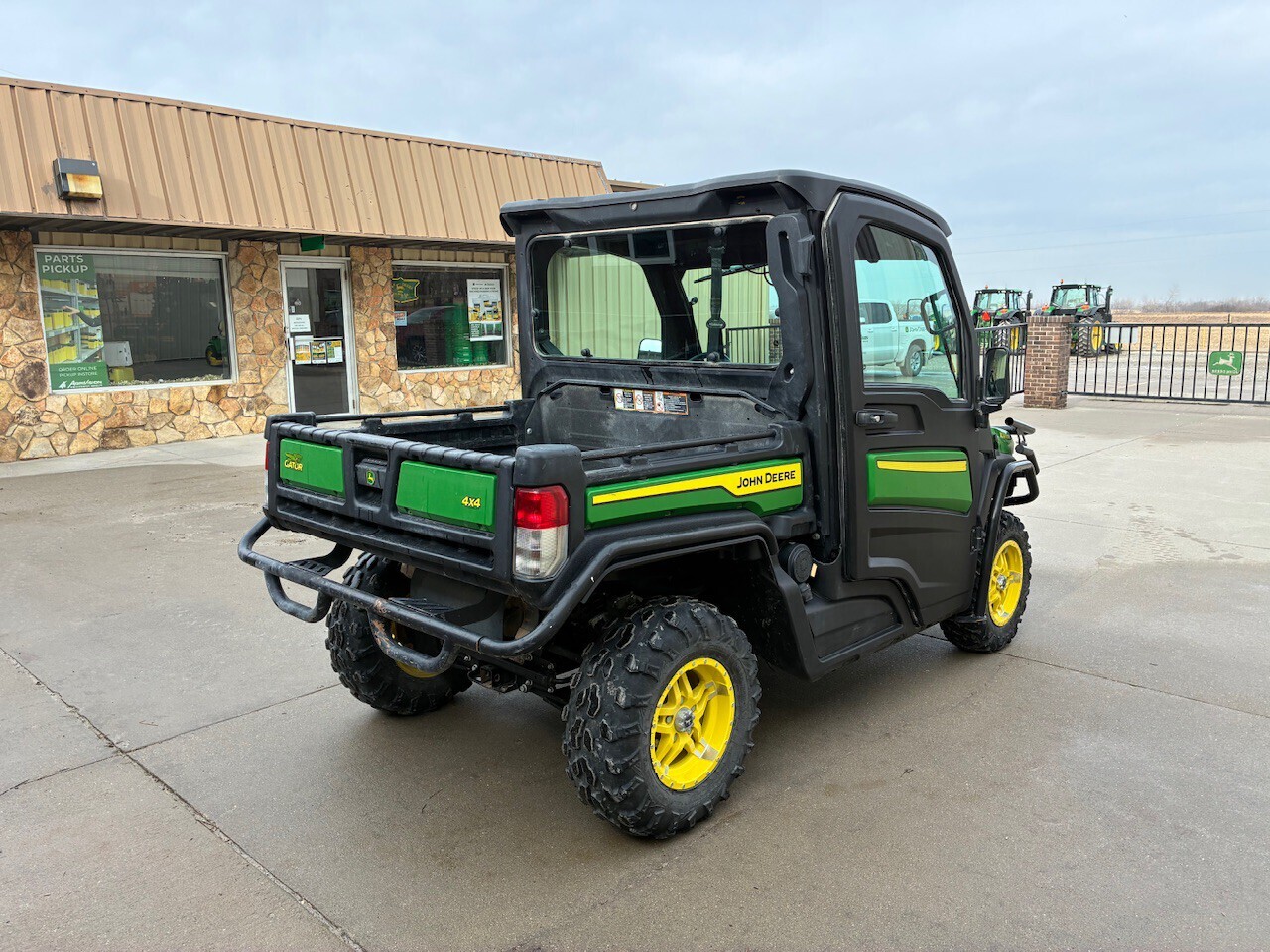 2022 John Deere XUV 835M ATVs and Utility Vehicle