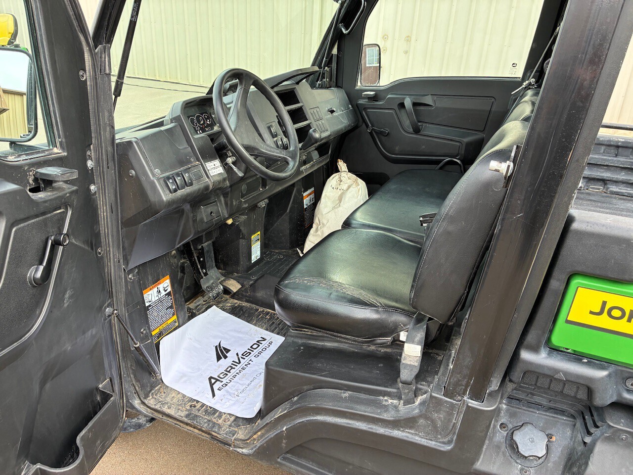 2022 John Deere XUV 835M ATVs and Utility Vehicle