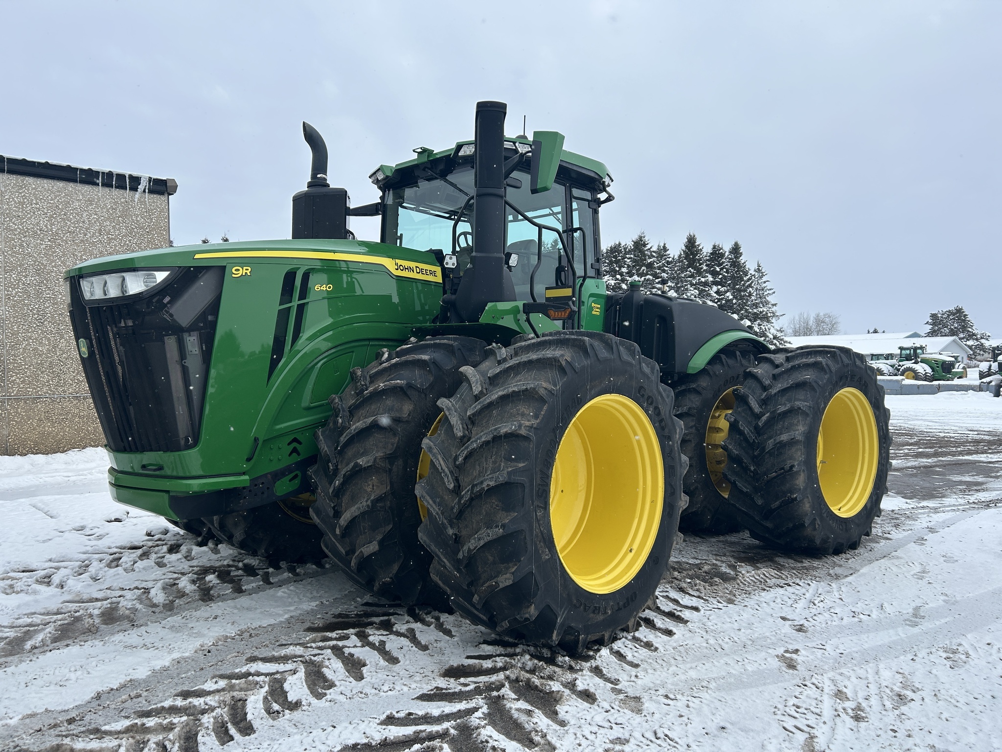 2022 John Deere 9R 640 Tractor