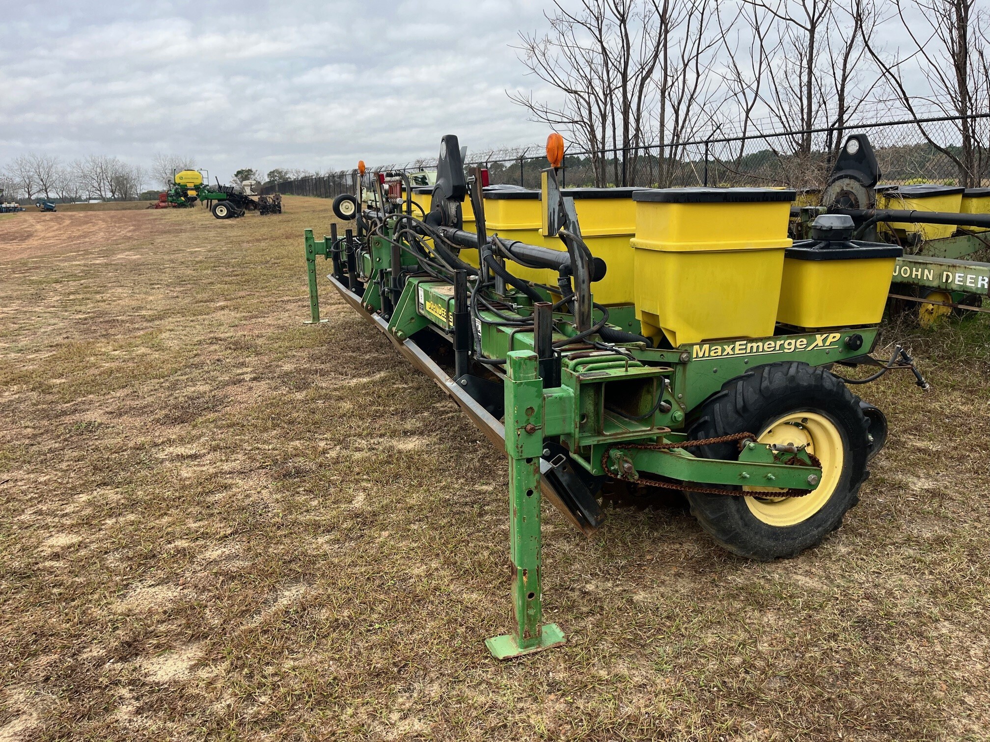 2004 John Deere 1700 Planter