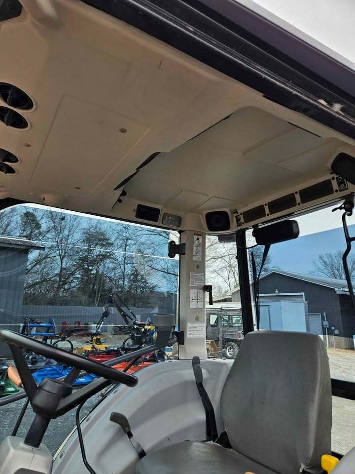  Massey Ferguson 1547 Tractor