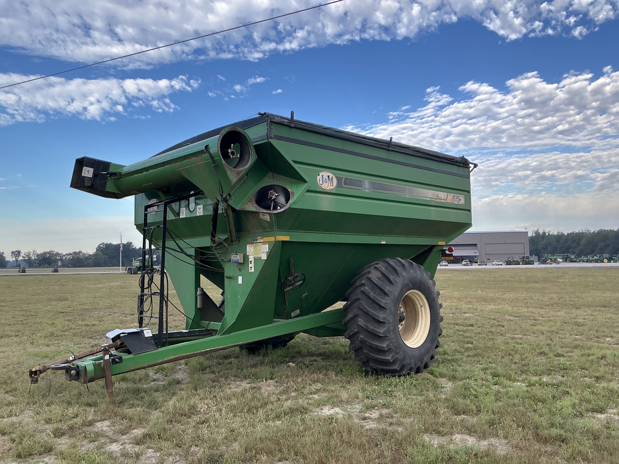 2013 J&M 875 Grain Cart