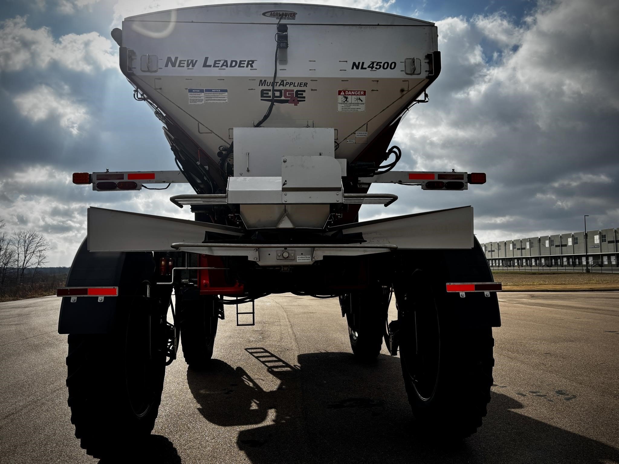 2019 Case IH TRIDENT 5550 Self-Propelled Sprayer