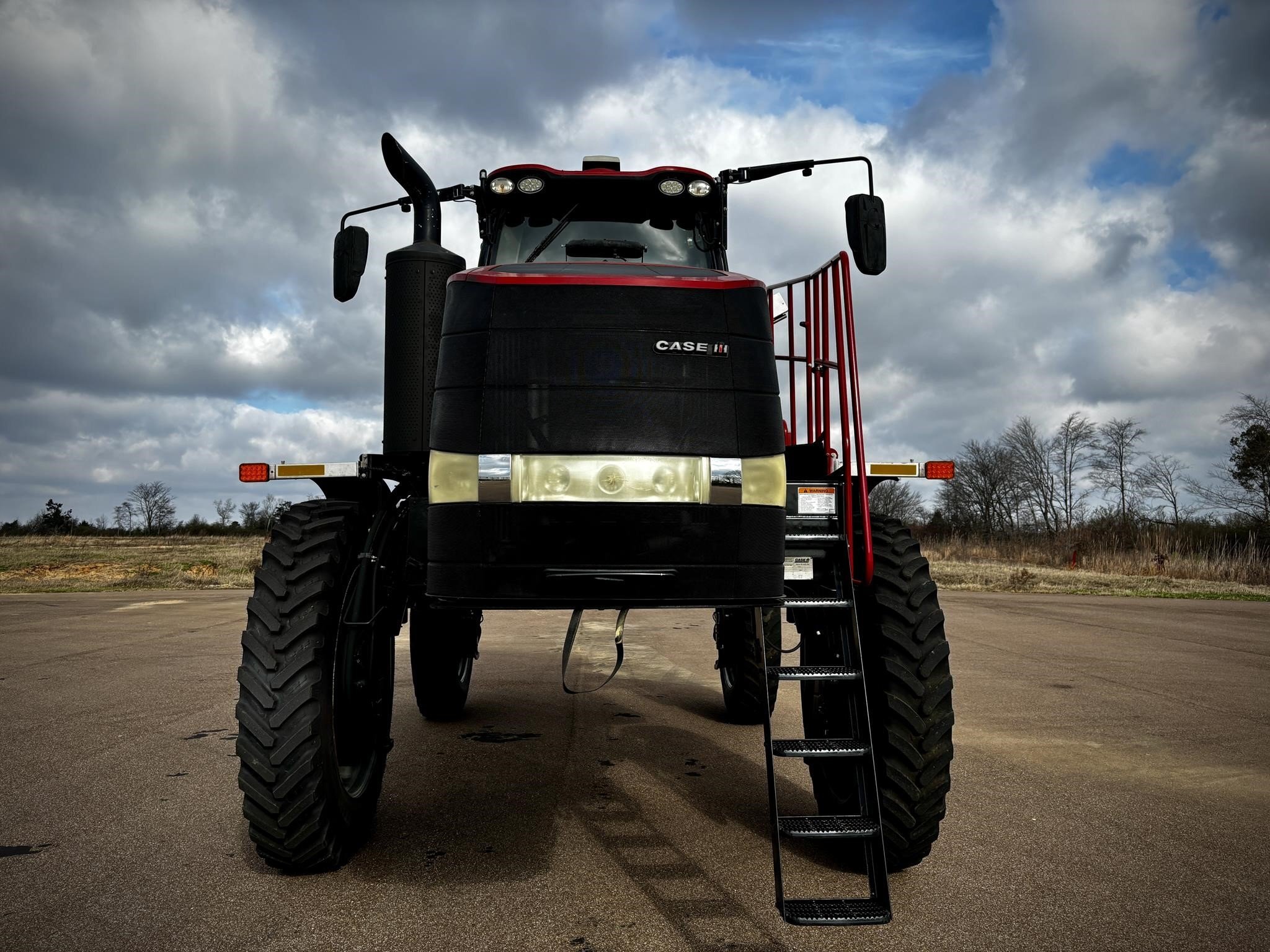 2019 Case IH TRIDENT 5550 Self-Propelled Sprayer