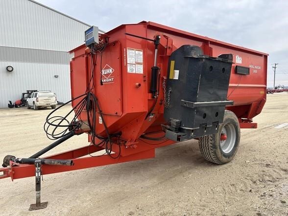 2013 Kuhn Knight 3130 Grinders and Mixer