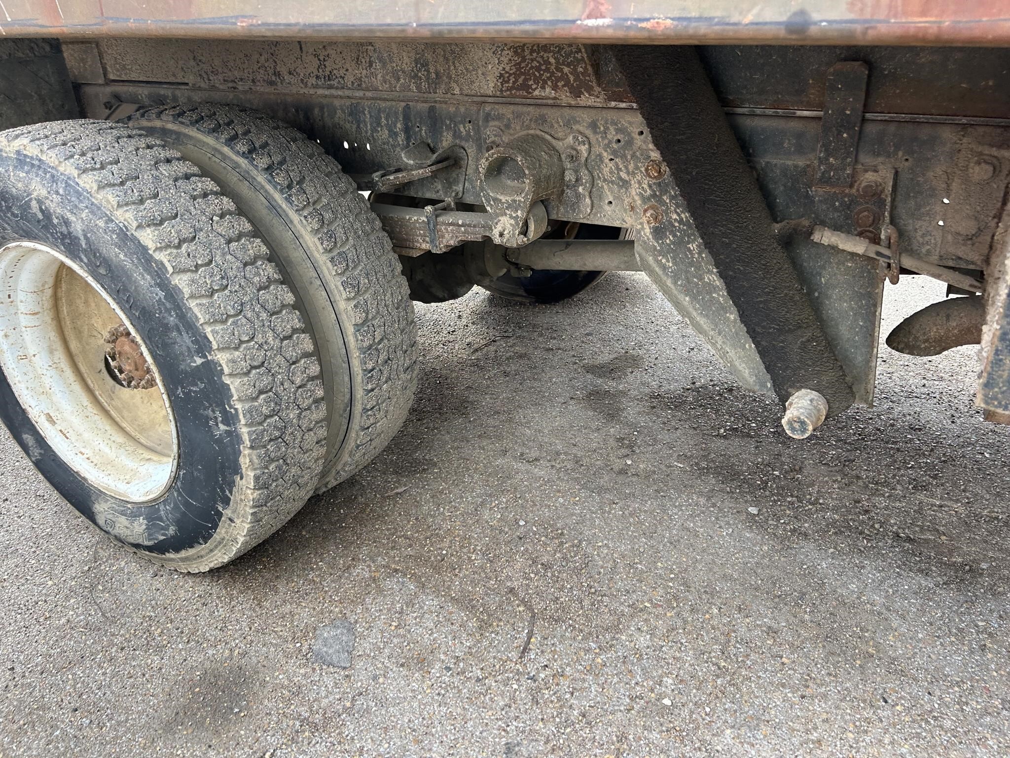 2001 Ford F-650 Pickup