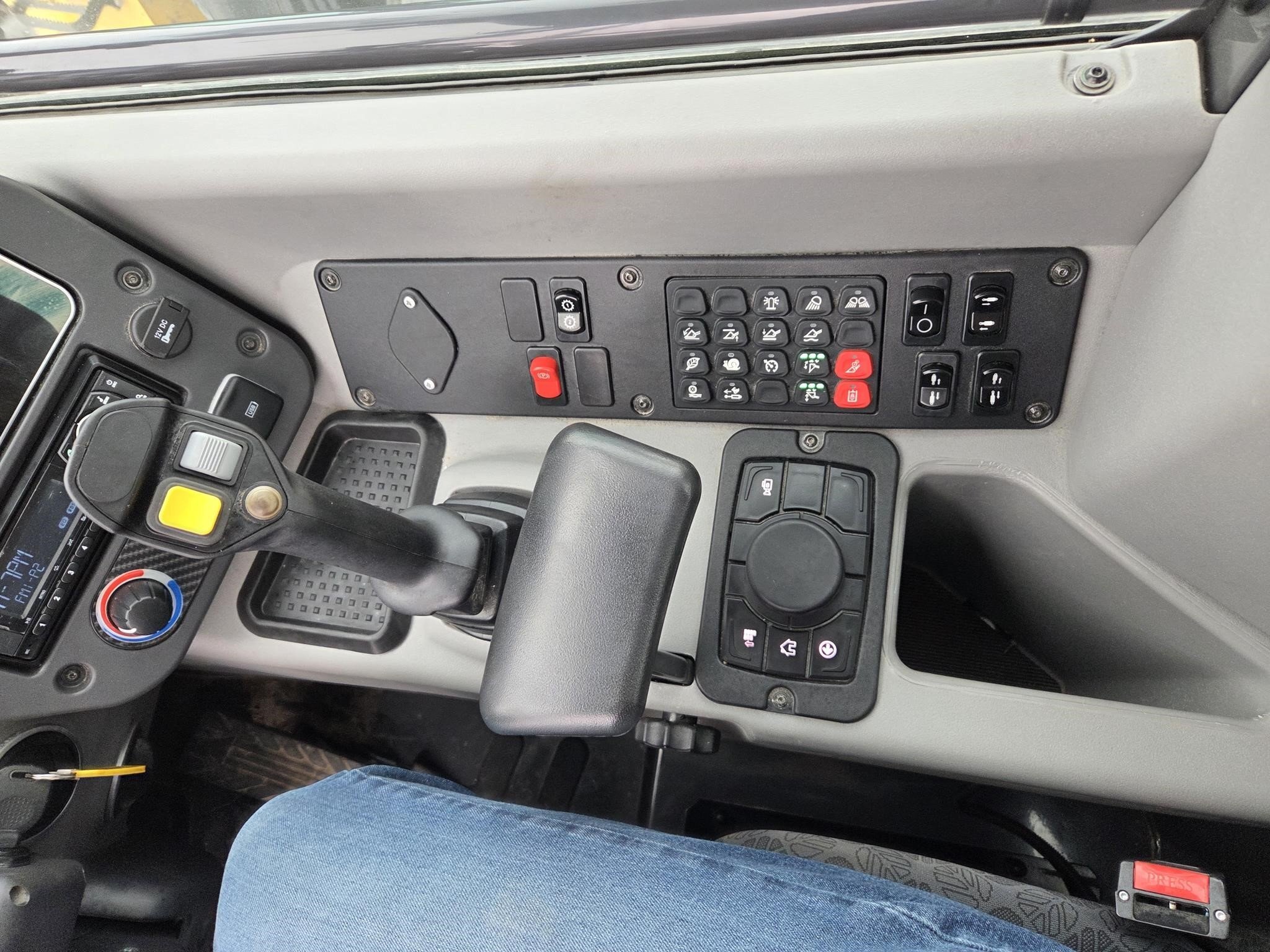 2024 New Holland W80C LR Wheel Loader