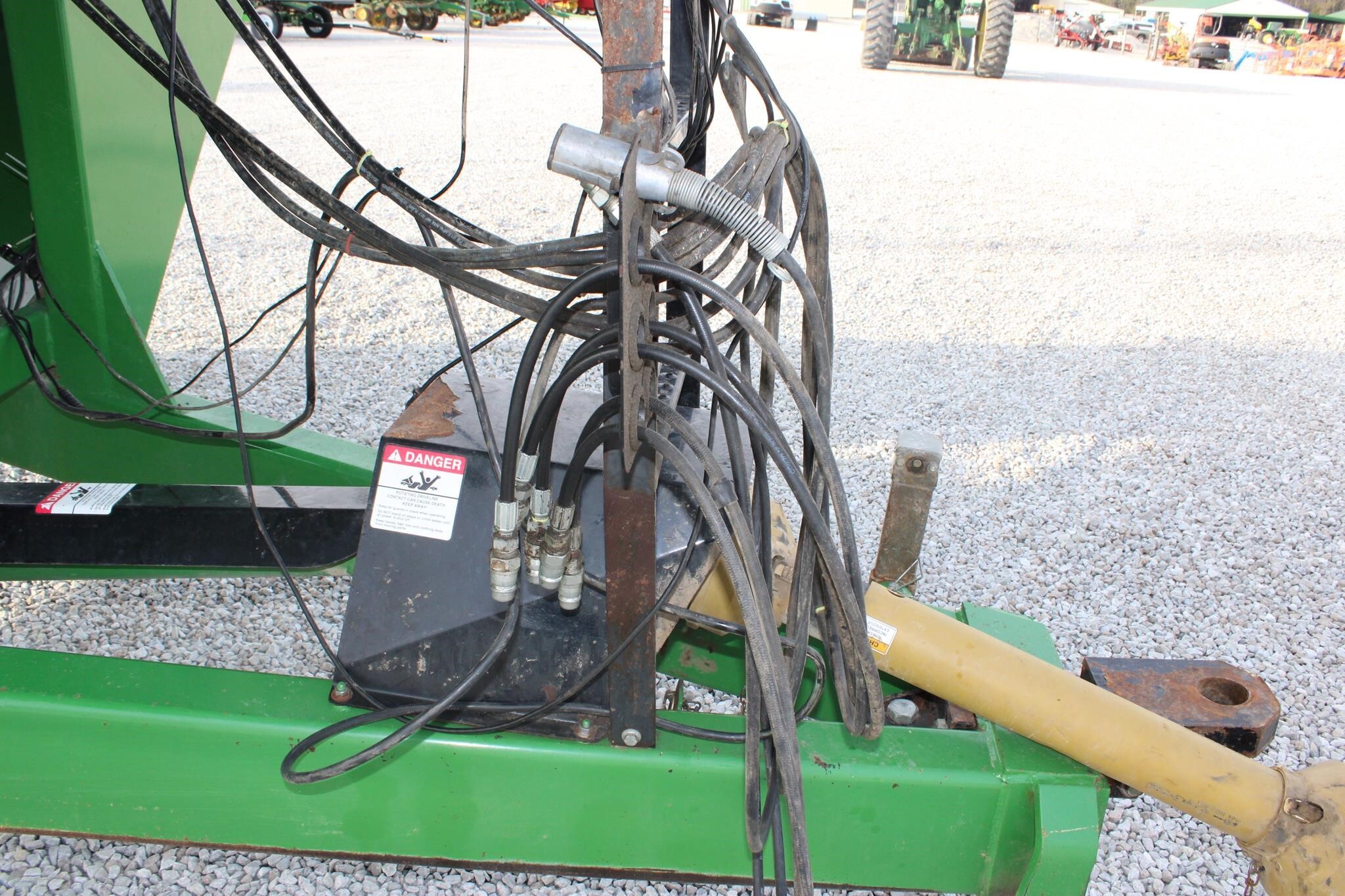  J&M 875-18 Grain Cart