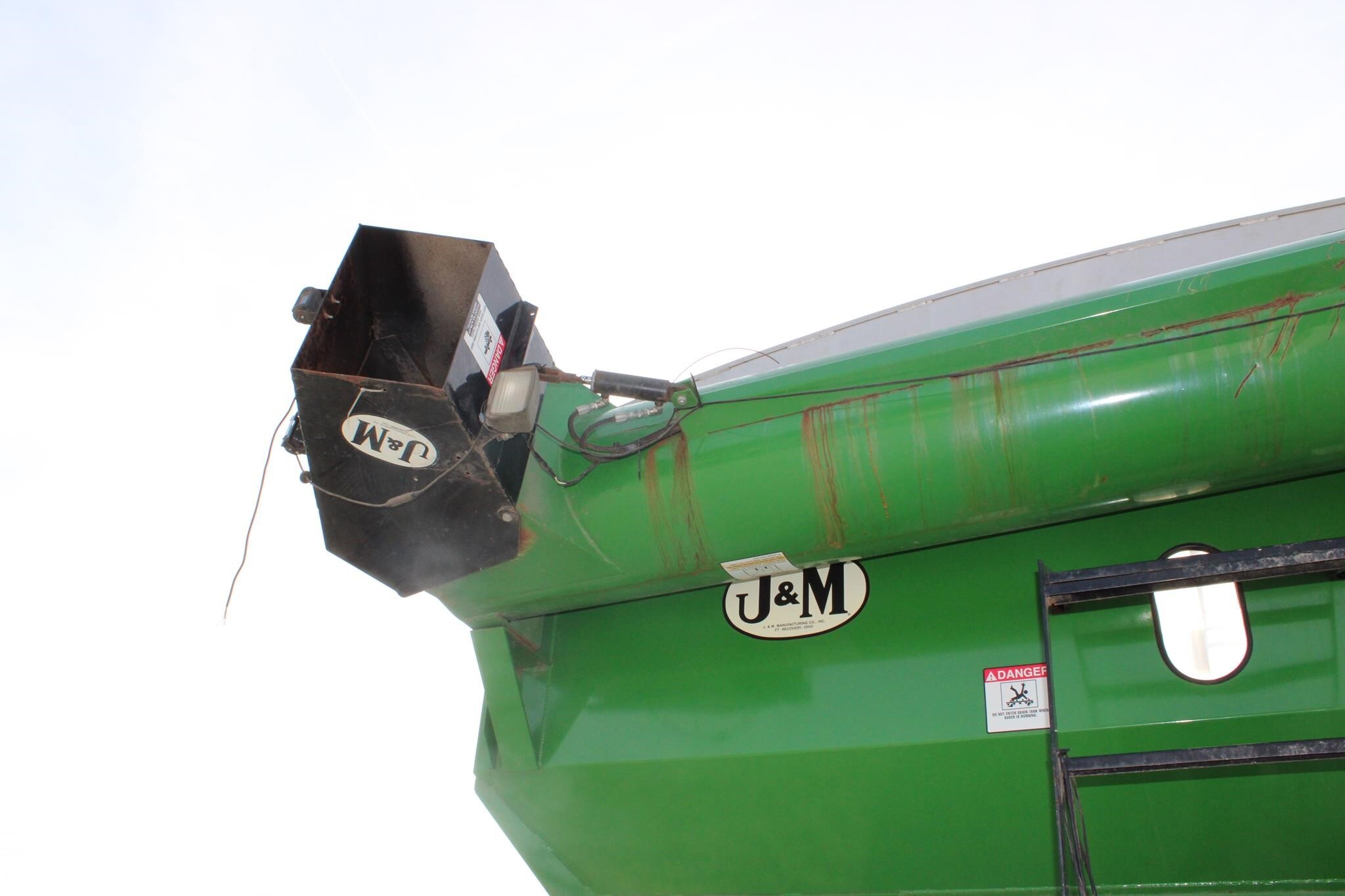  J&M 875-18 Grain Cart