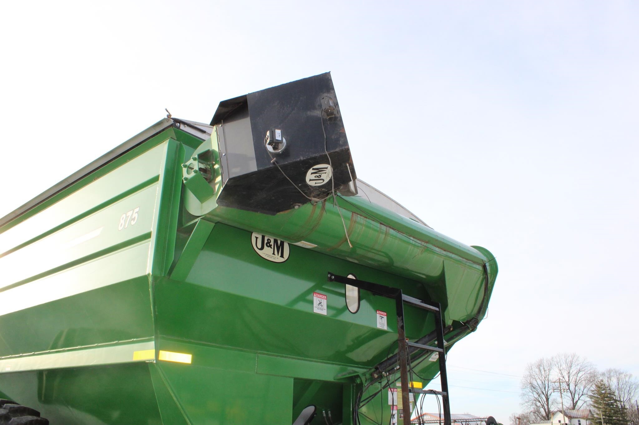  J&M 875-18 Grain Cart