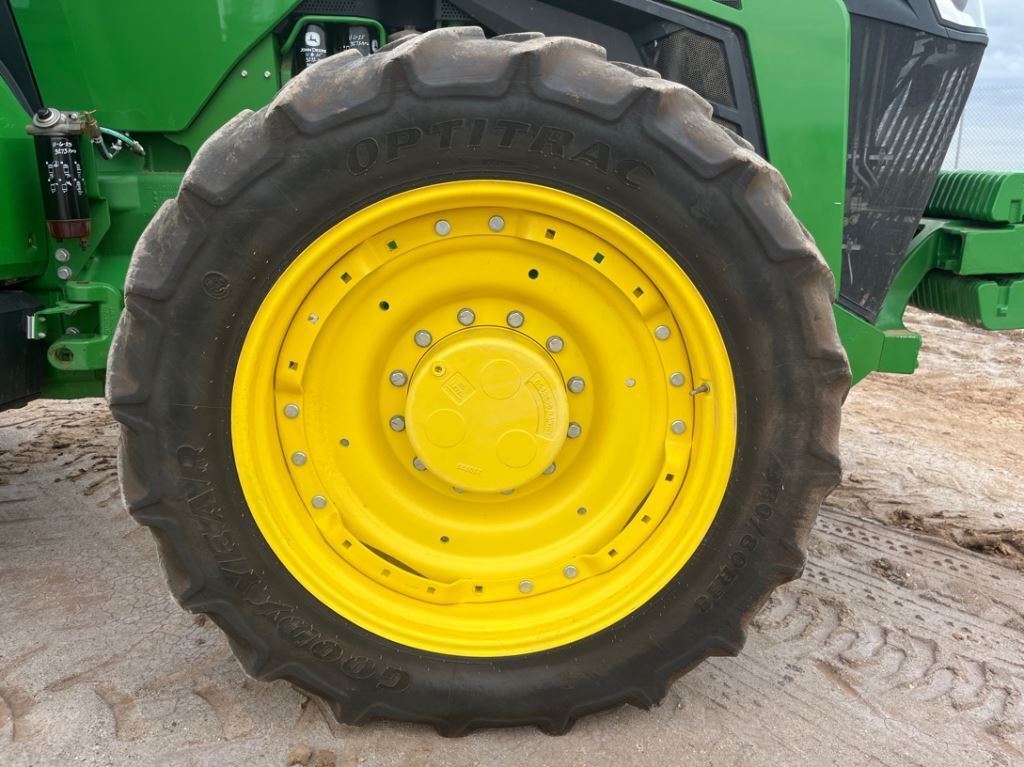 2023 John Deere 8R 230 Tractor