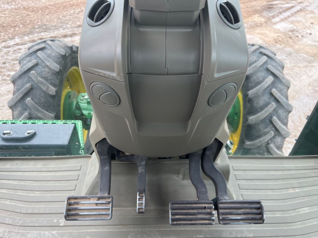 2023 John Deere 8R 230 Tractor