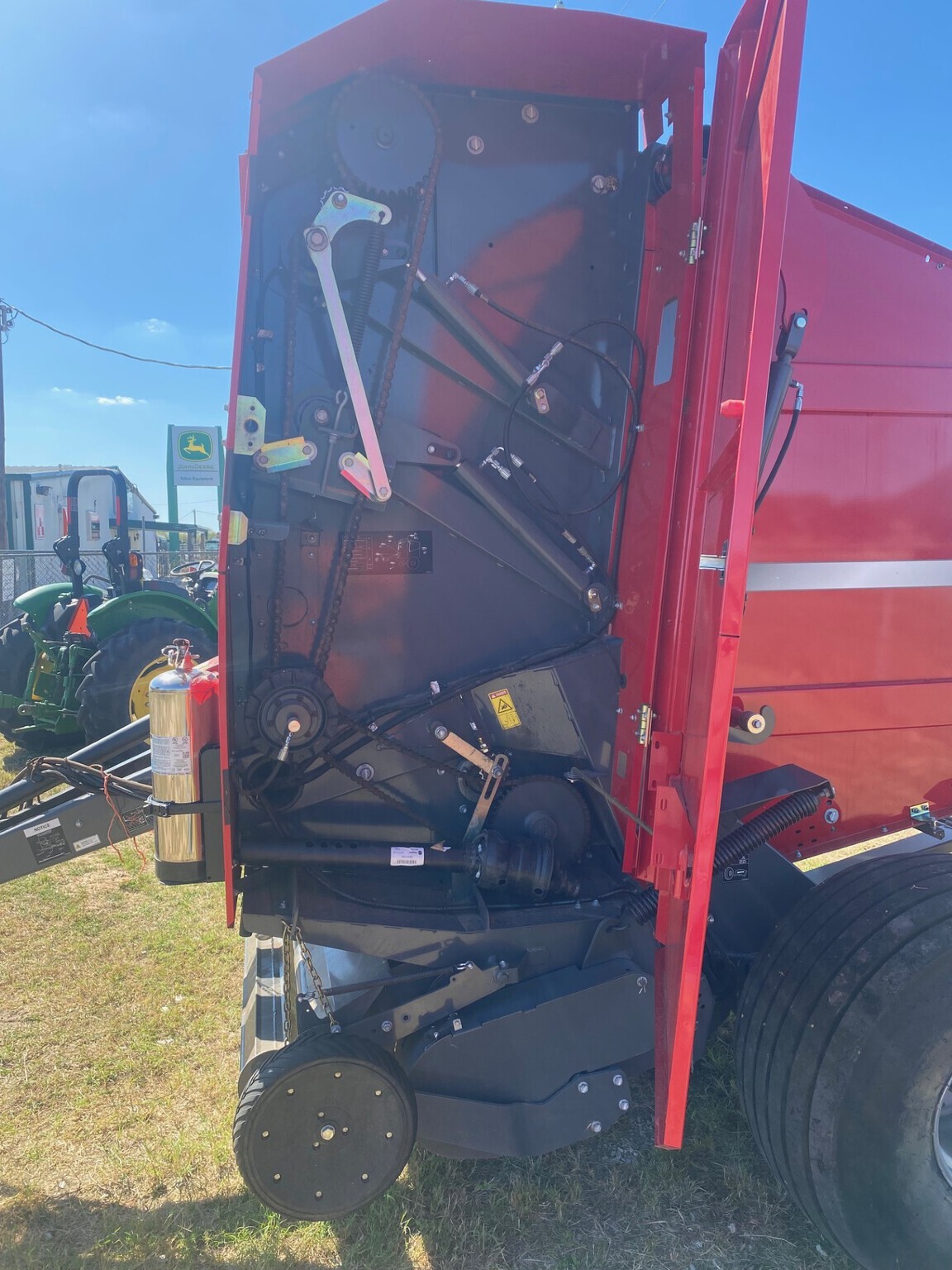 2022 Massey Ferguson 2946 Round Baler