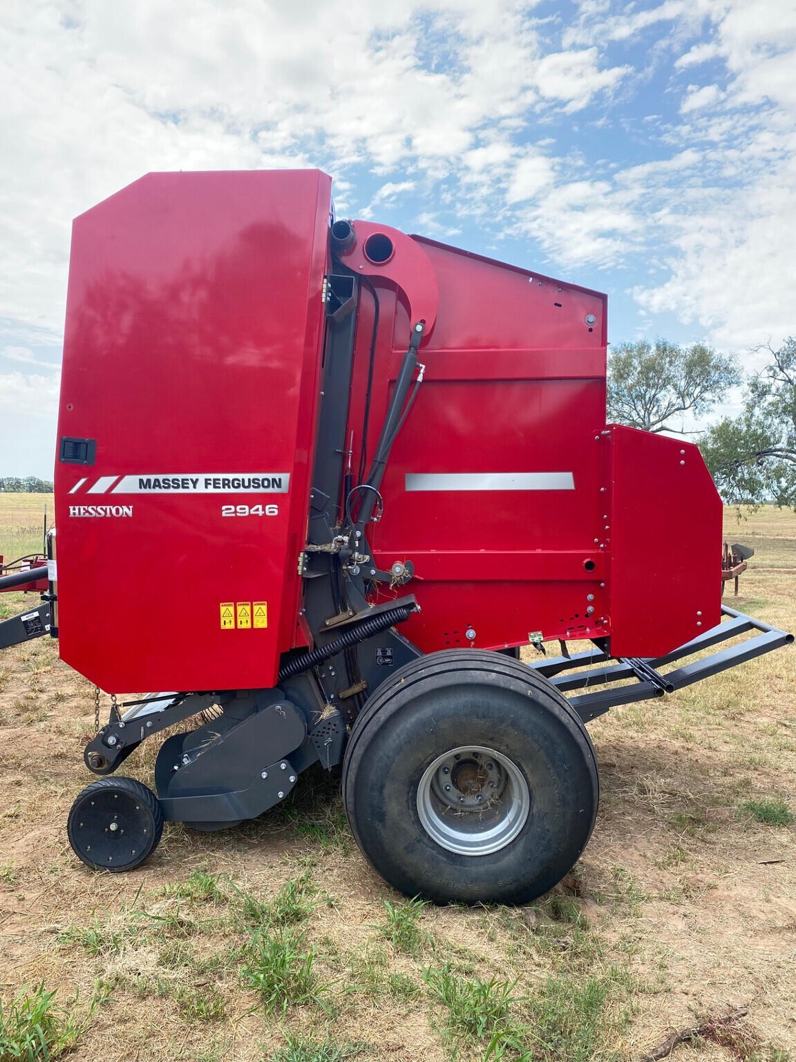 2022 Massey Ferguson 2946 Round Baler