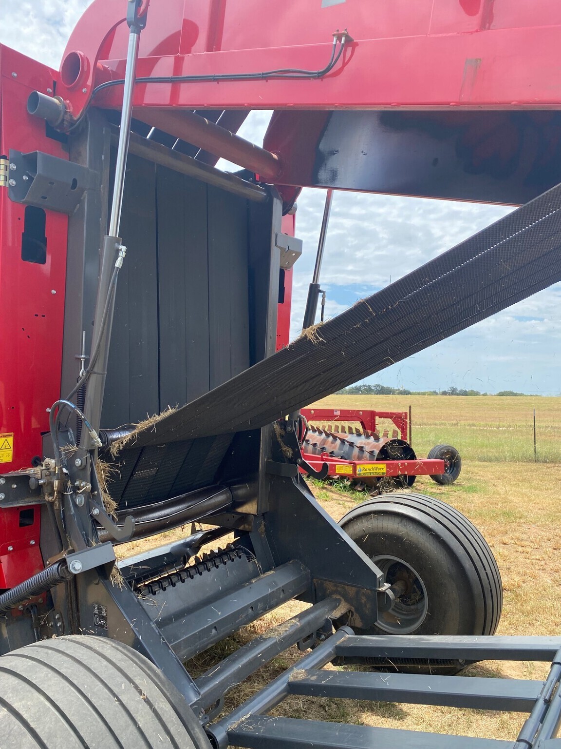 2022 Massey Ferguson 2946 Round Baler