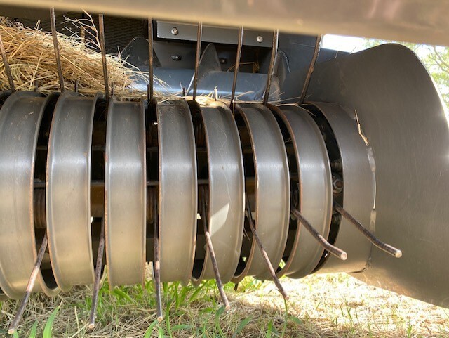 2022 Massey Ferguson 2946 Round Baler