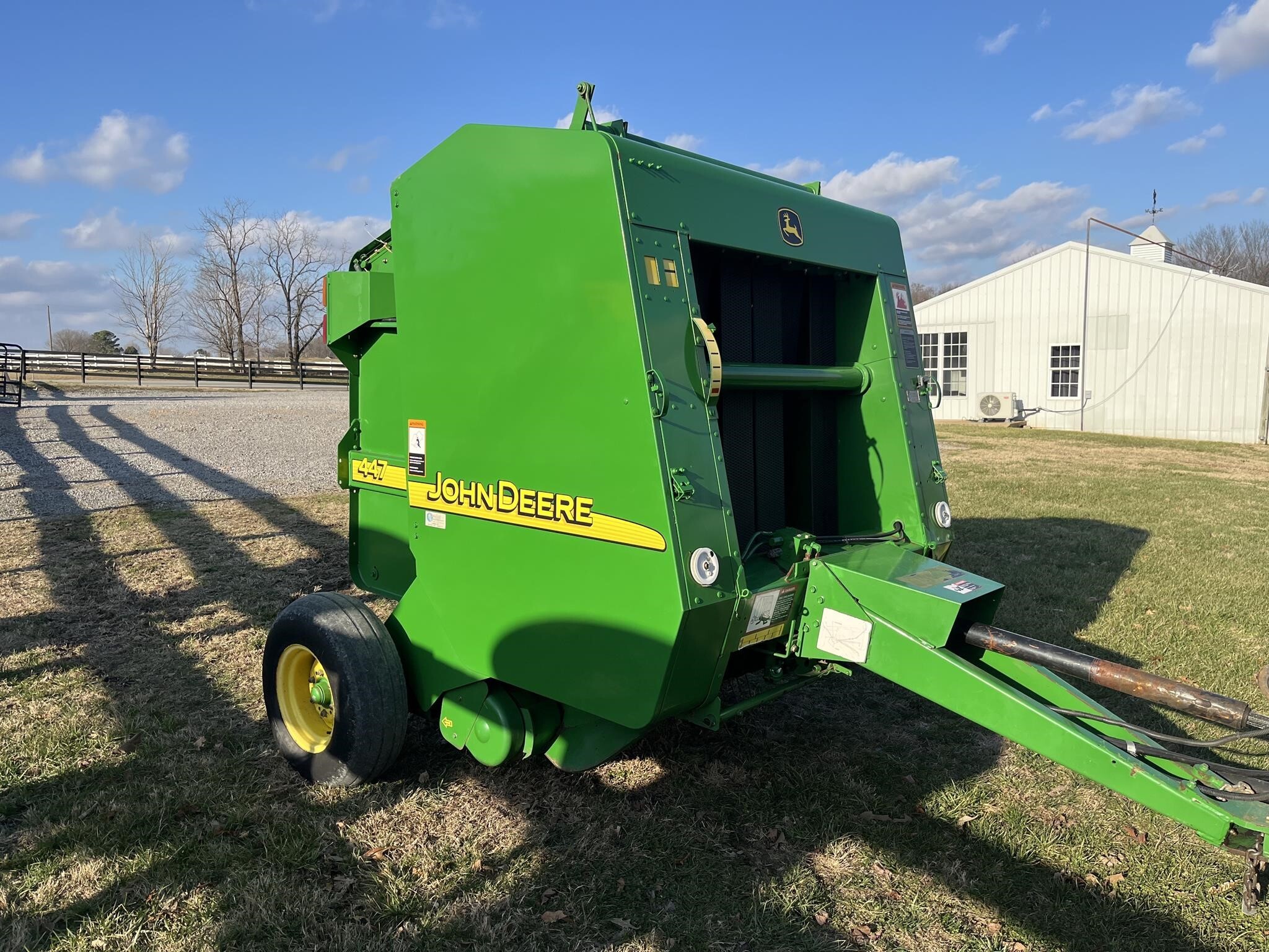 2003 John Deere 447 Round Baler