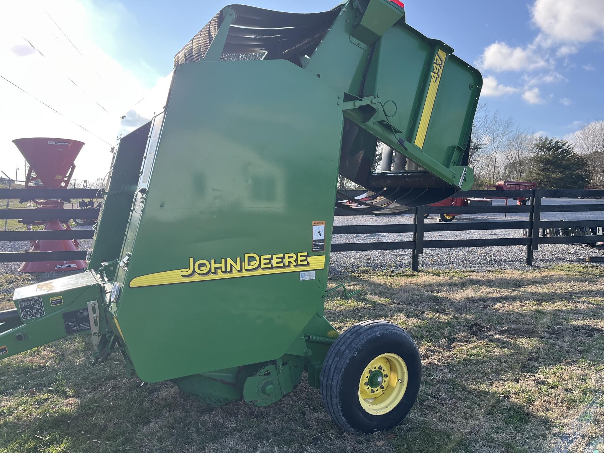 2003 John Deere 447 Round Baler