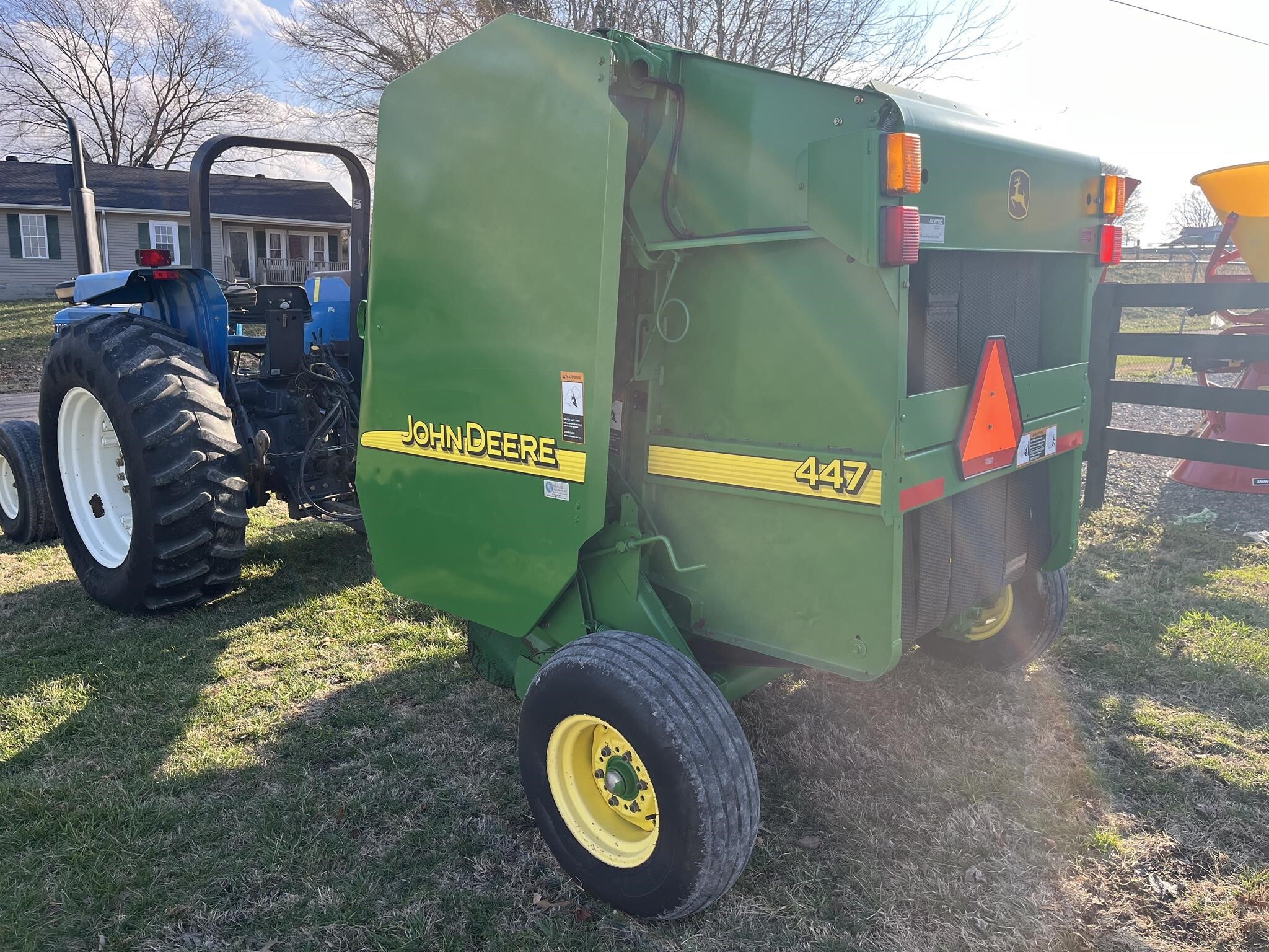 2003 John Deere 447 Round Baler