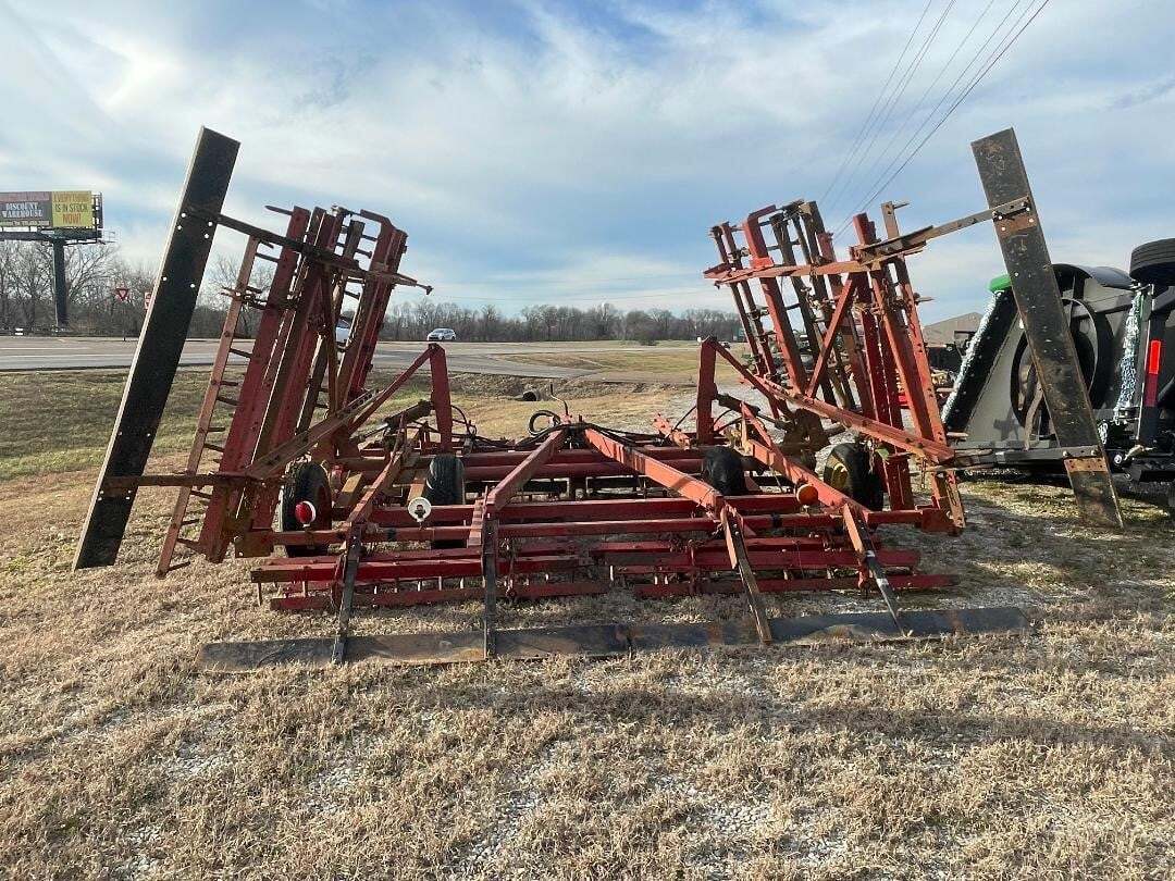  Case IH 568 Vertical Tillage
