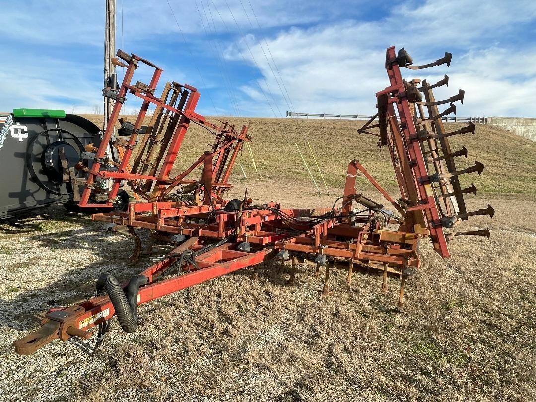  Case IH 568 Vertical Tillage