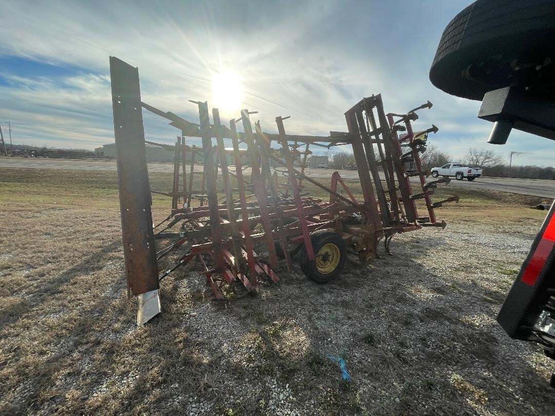  Case IH 568 Vertical Tillage