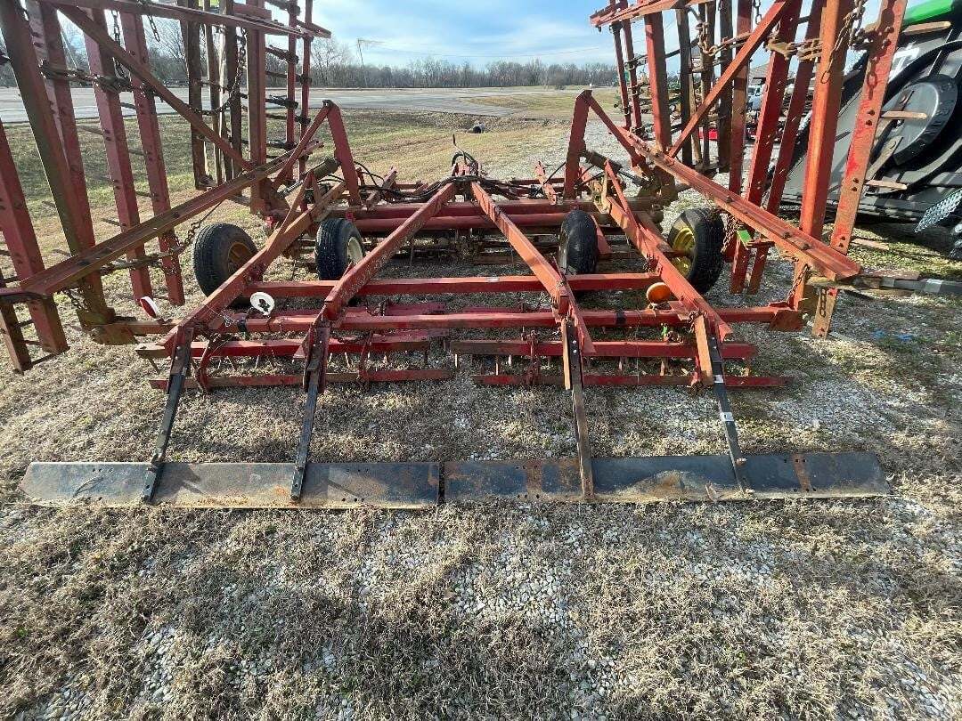  Case IH 568 Vertical Tillage