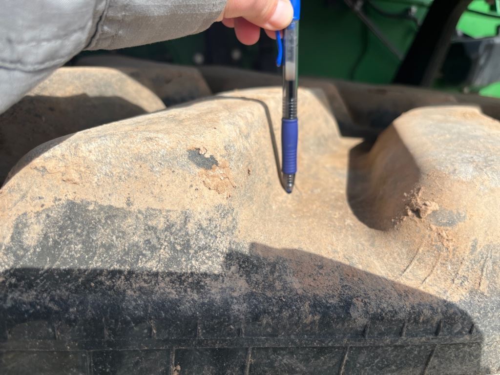 2018 John Deere 9570RT Tractor