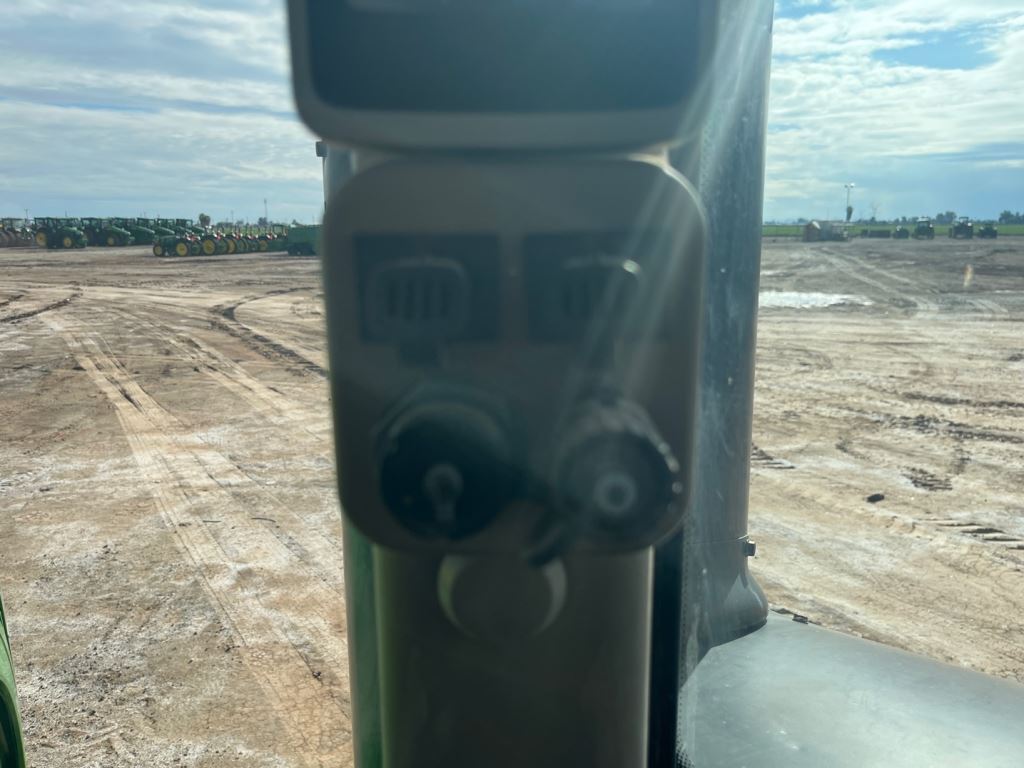 2018 John Deere 9570RT Tractor