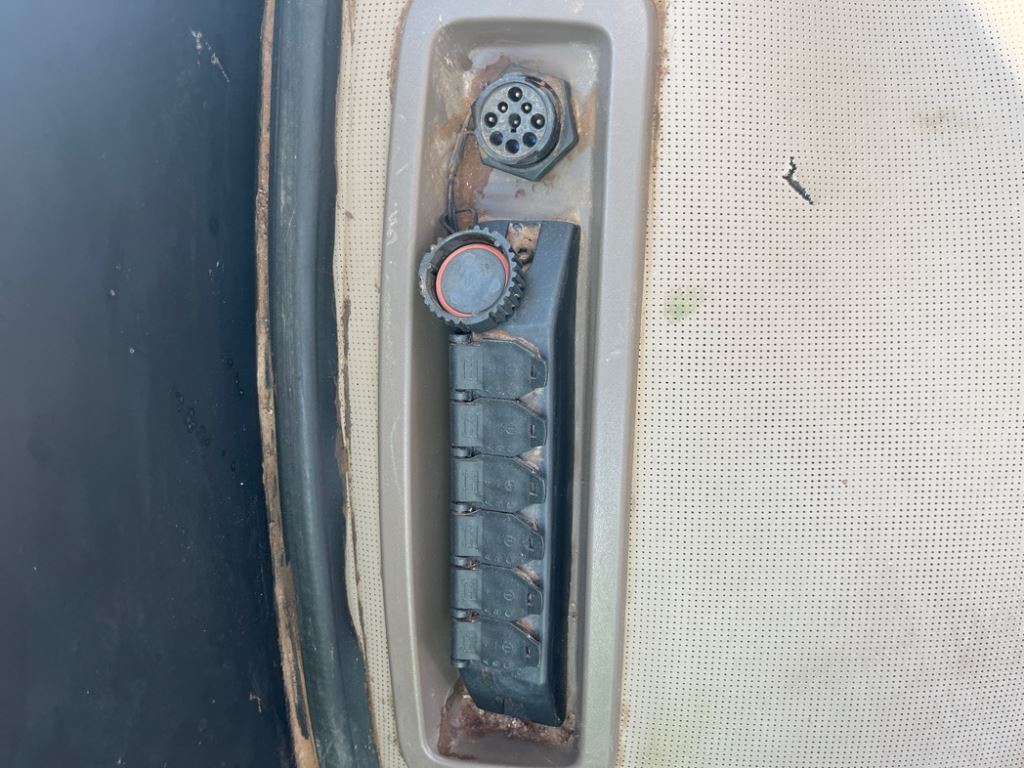 2018 John Deere 9570RT Tractor