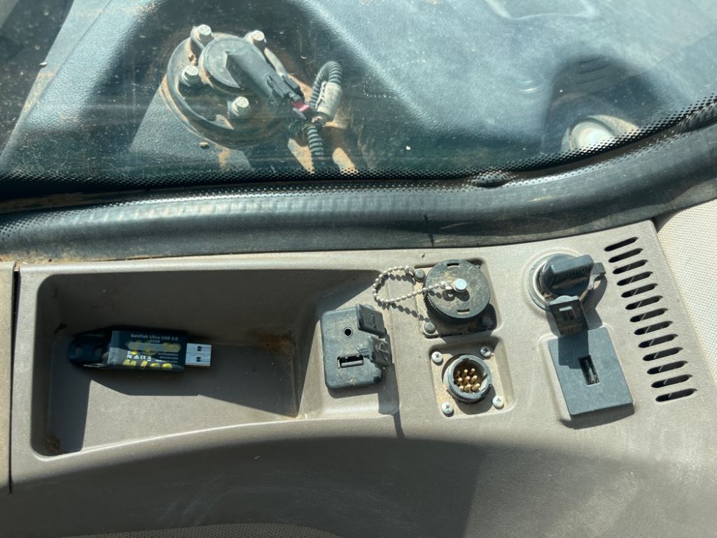 2018 John Deere 9570RT Tractor