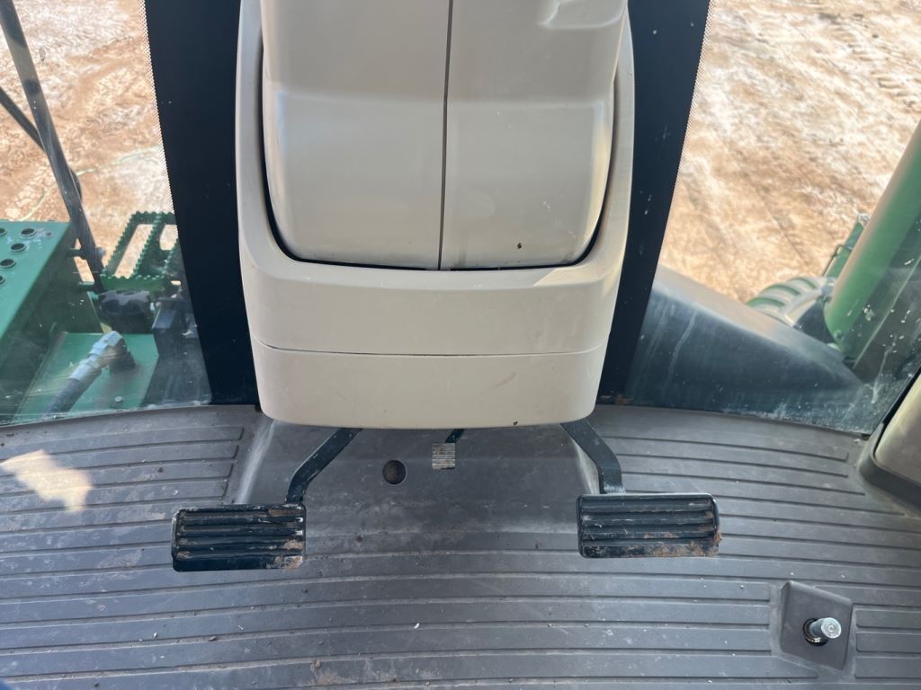 2018 John Deere 9570RT Tractor