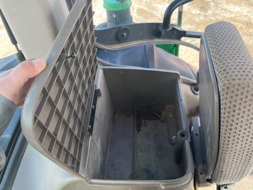 2018 John Deere 9570RT Tractor