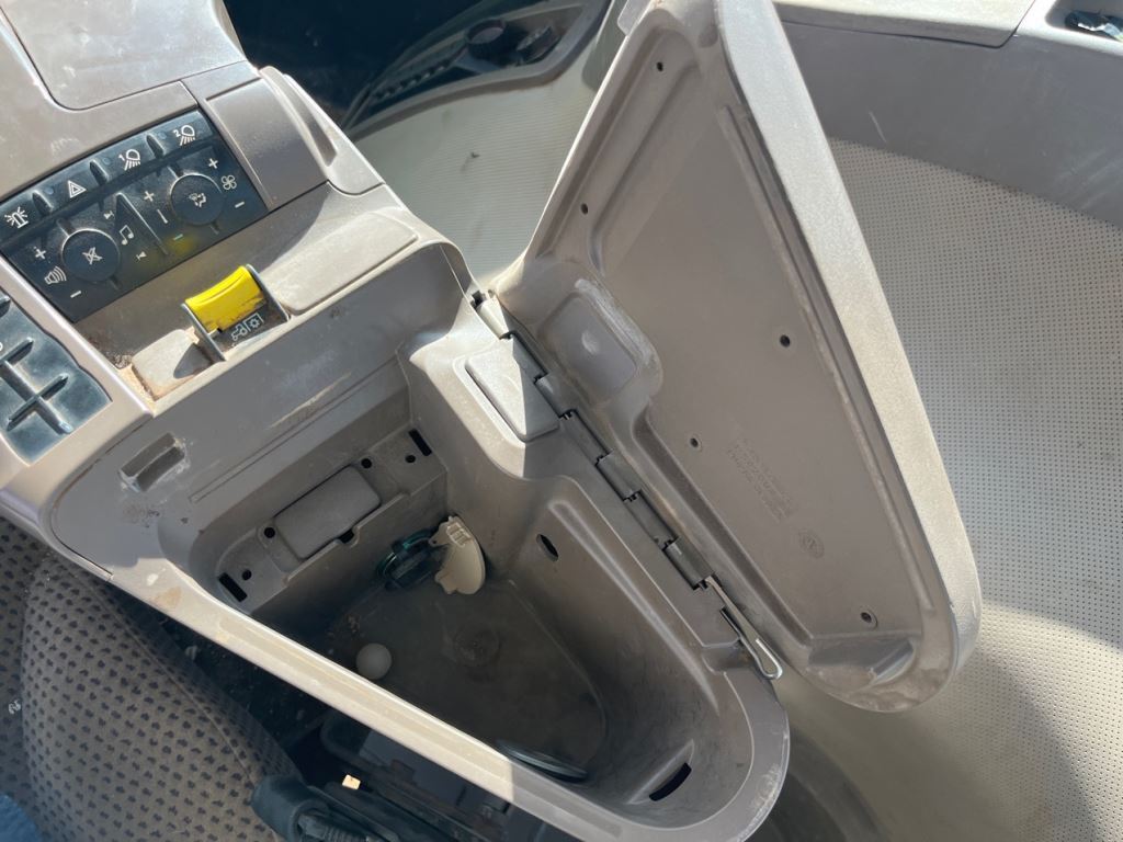 2018 John Deere 9570RT Tractor