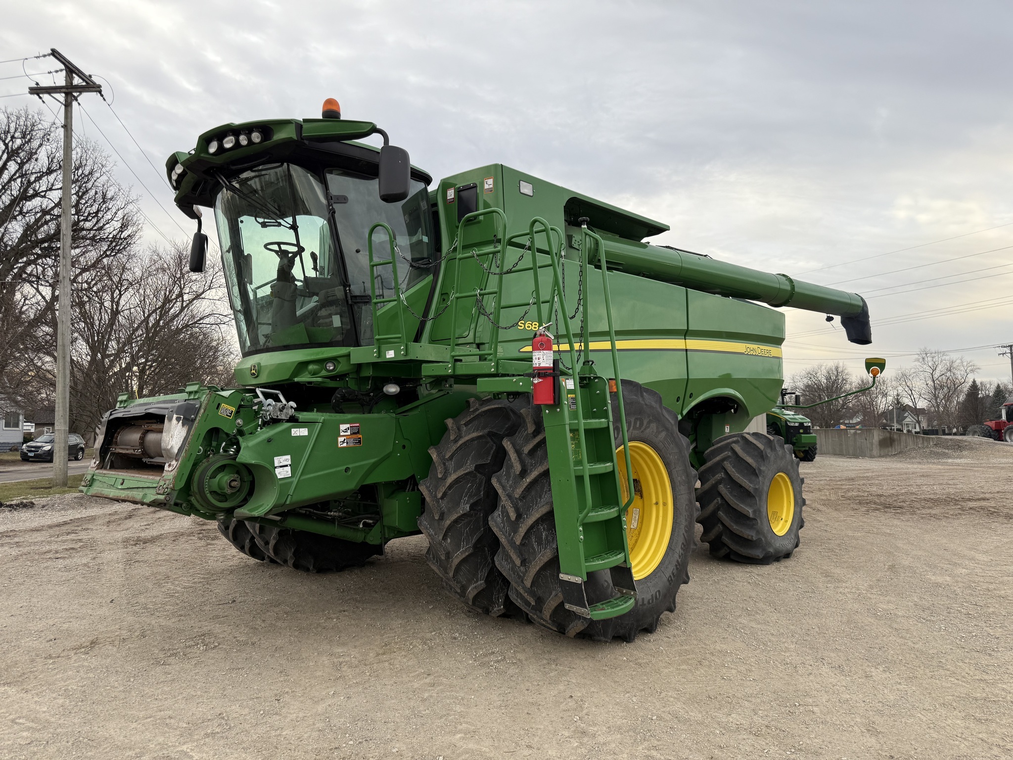 2013 John Deere S680 Combine