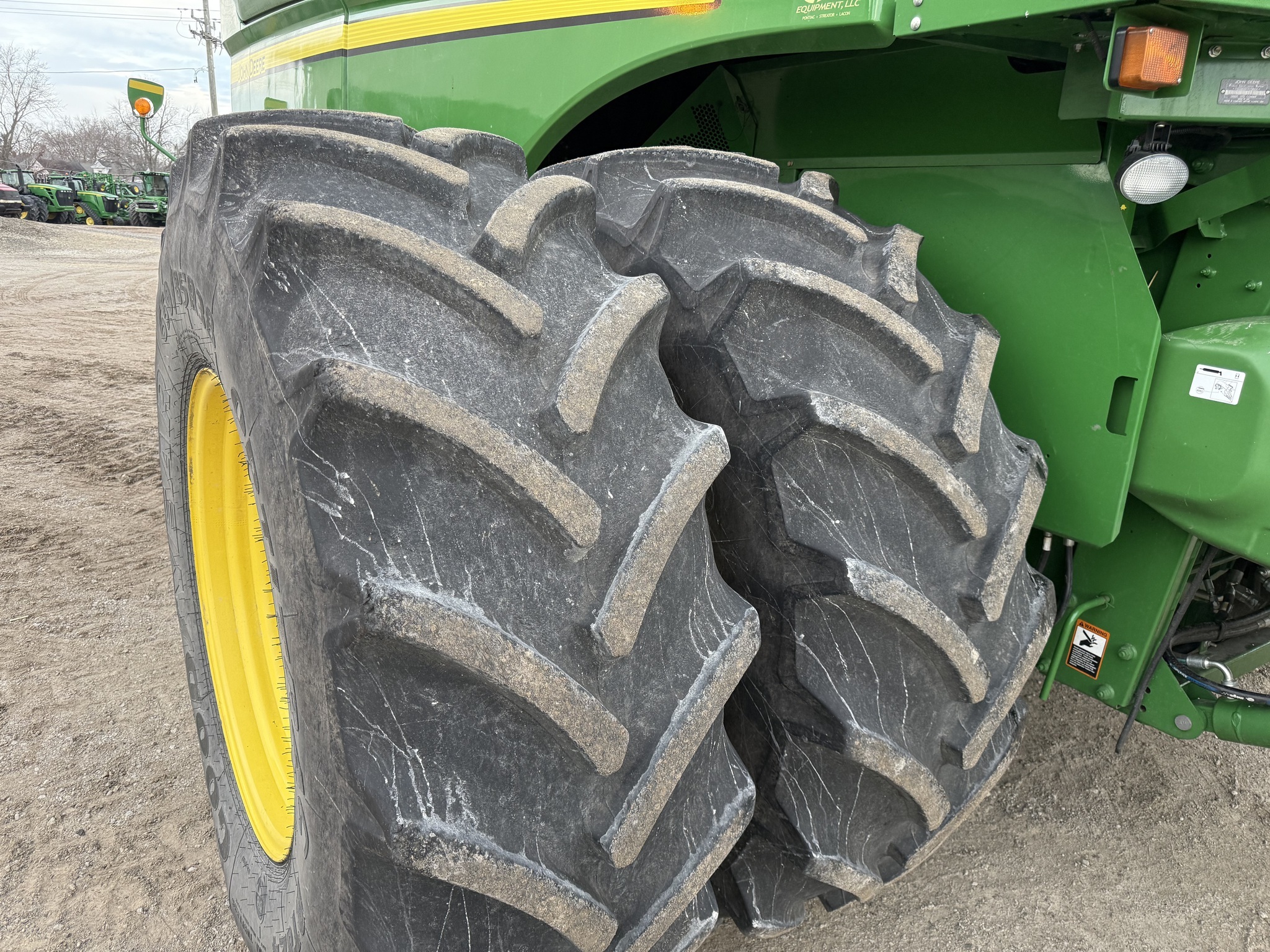 2013 John Deere S680 Combine