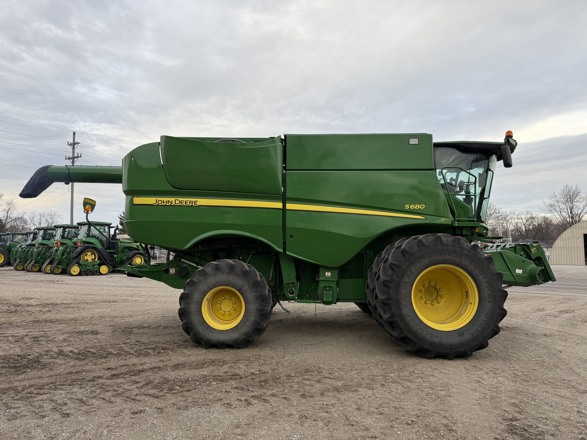 2013 John Deere S680 Combine