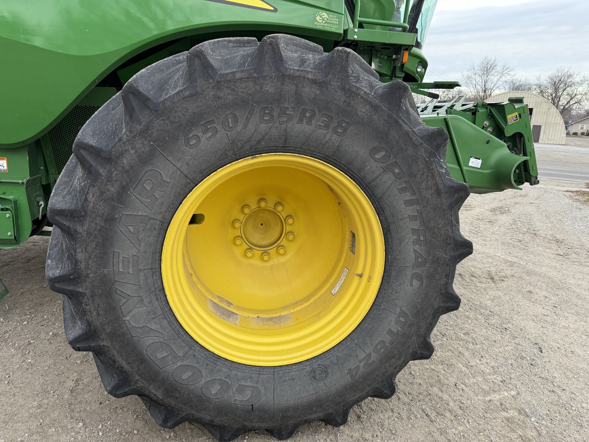 2013 John Deere S680 Combine