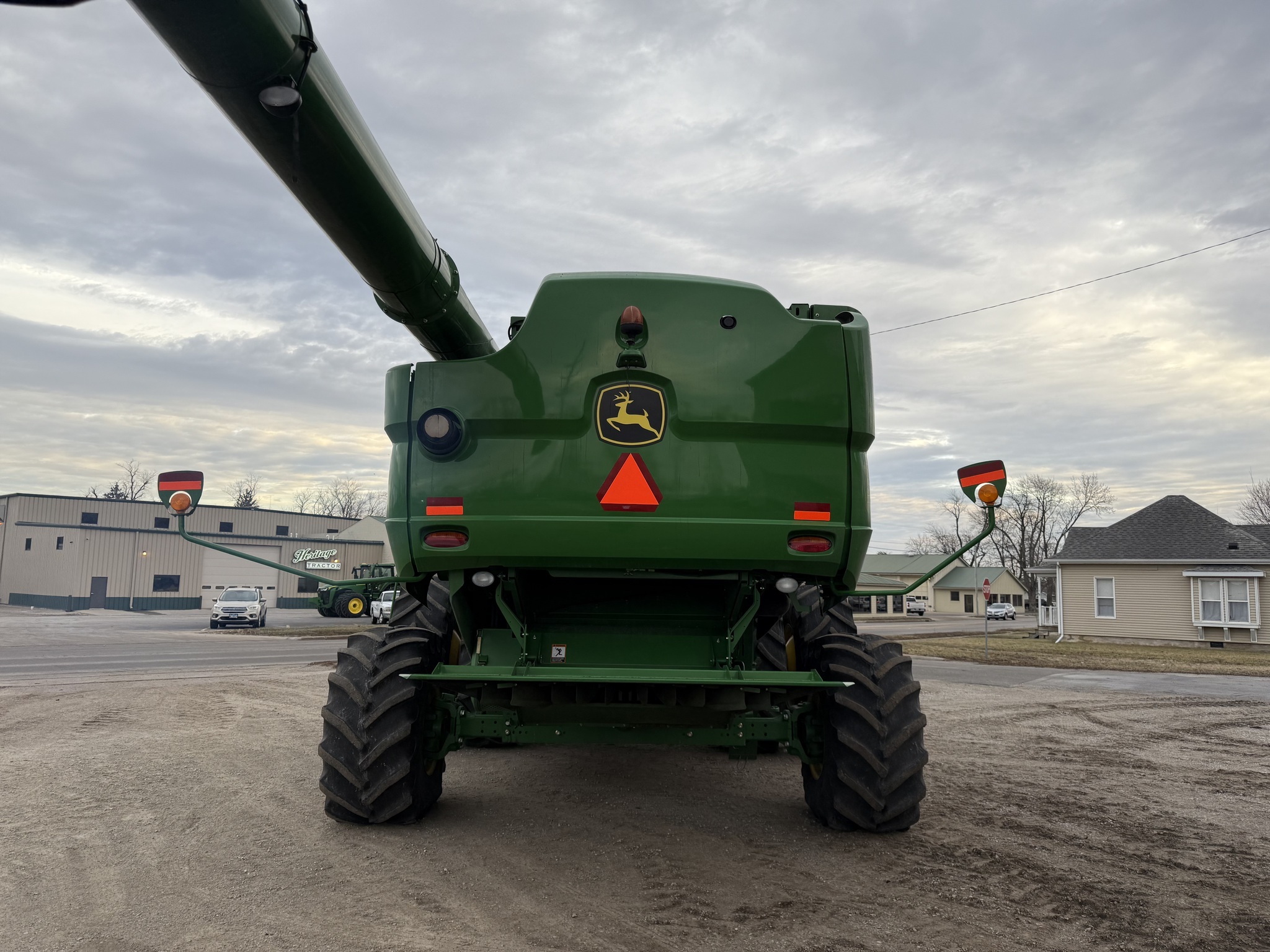 2013 John Deere S680 Combine