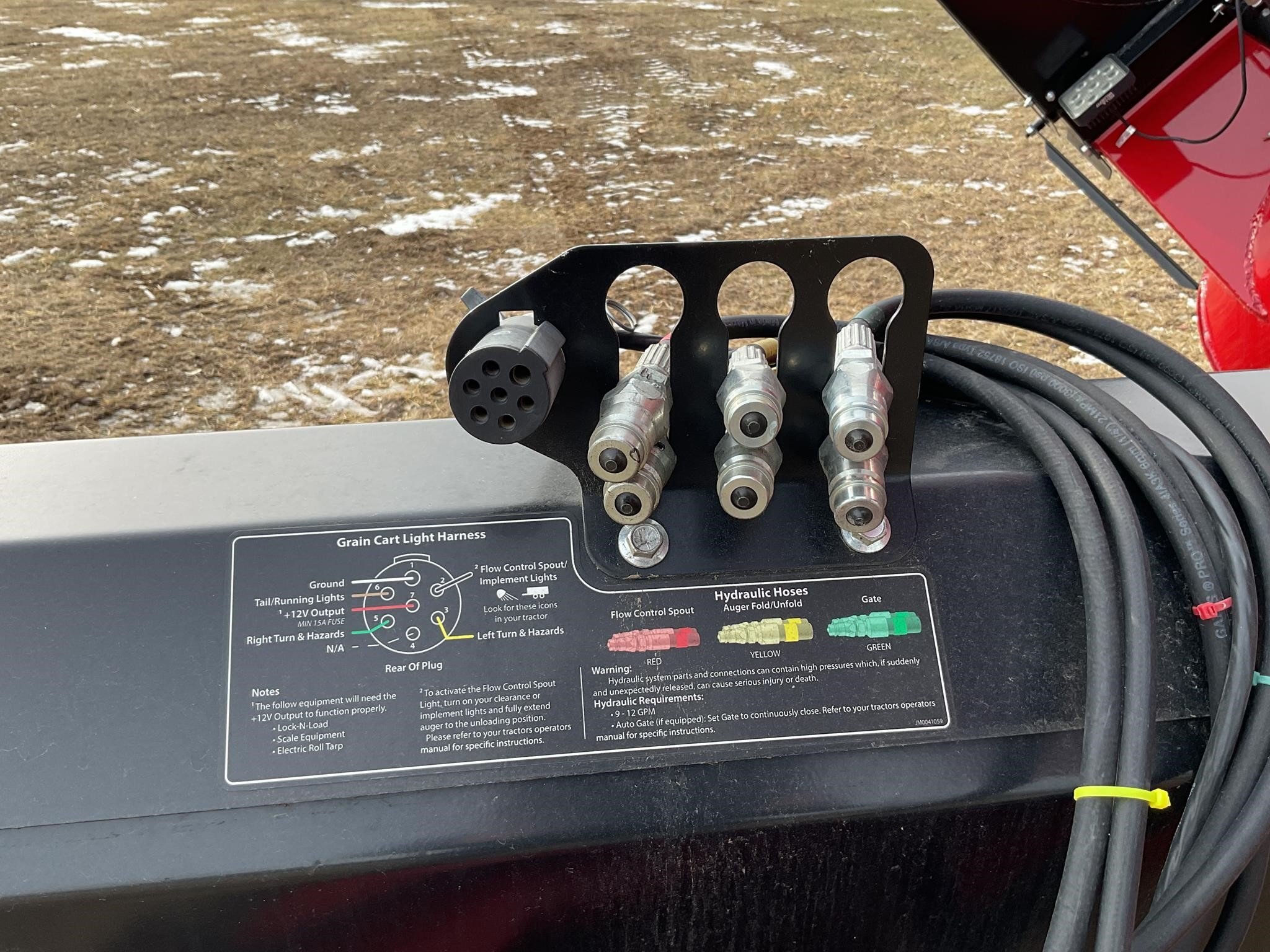 2025 J&M 812-18 Grain Cart