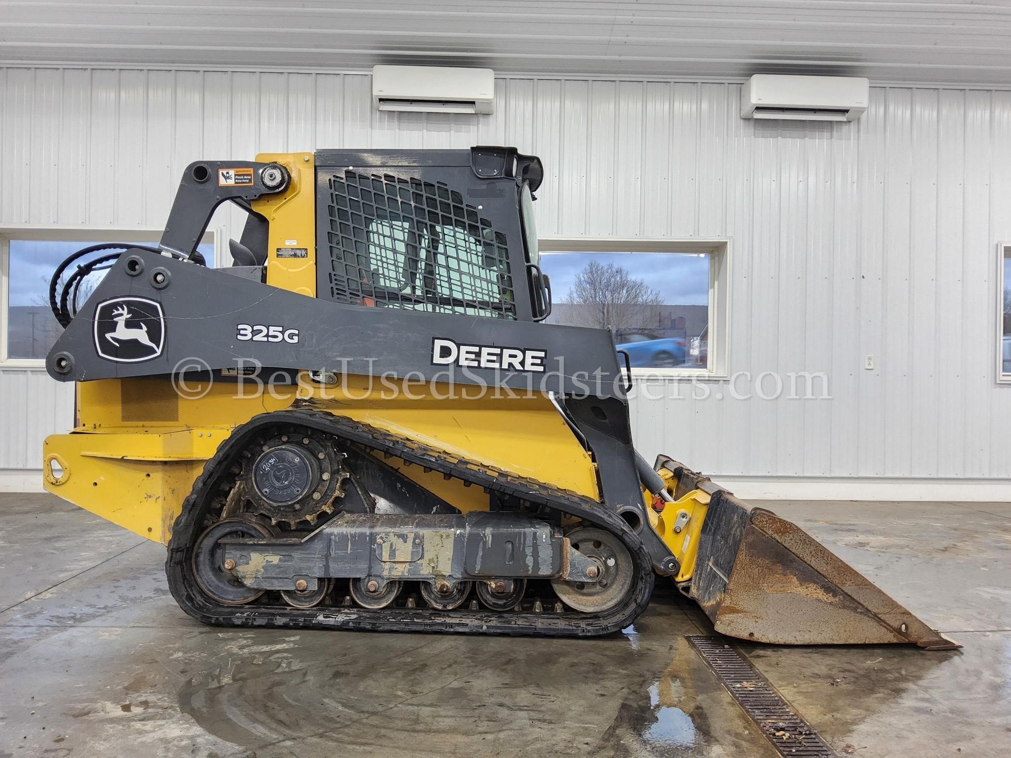 2023 Deere 325G Skid Steer